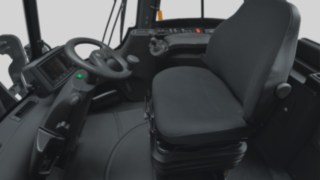 Detaljan prikaz ergonomične kabine vozača.