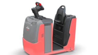 Stajna platforma vozača električnog tegljača P40 - P60 C kompanije Linde Material Handling koja je amortizovana zavisno od težine Stajna platforma vozača modela P40 - P60 C kompanije Linde Material Handling koja je amortizovana zavisno od težine štiti vozača od vibracija i potresa.