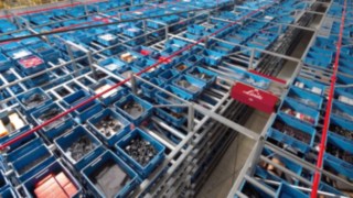 Skladište robe kompanije Linde Material Handling Tok materijala u skladištu robe kompanije Linde Material Handling